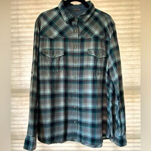 Jachs Girlfriend Western Plaid Flannel Long Sleeves, Size Ladies L. Cuff & Tab.